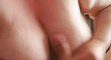 video chat sex Milf với tits silicone tham gia quan hệ tình dục của con gái riêng và bạn sex thư kỳ trai của cô.
